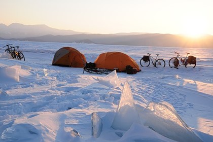 Участники велоэкспедиции по льду Байкала прибыли в Иркутск