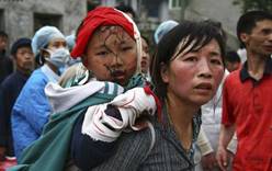 Жертвами сильного землетрясения в Китае стали более 300 человек