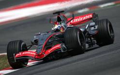 Всемирно известные автогонщики Шумахер и Феттель прибыли для участия в корейском этапе «Формулы-1»