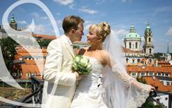 Россияне играют свадьбы в … Чехии