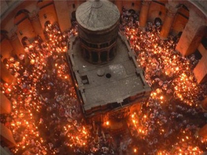 Тысячи православных христиан примут участие в церемонии схождения Благодатного огня в Иерусалиме