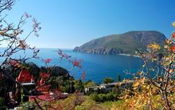 Крым будет зазывать туристов осенью