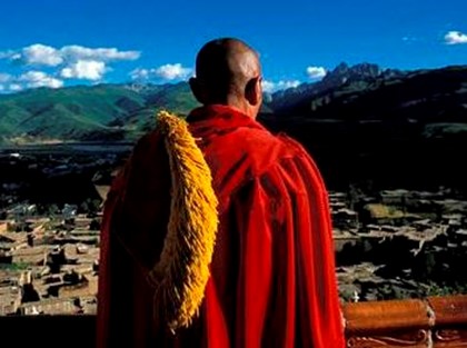 Туристы заполонили Тибет