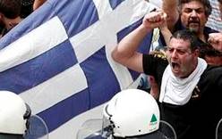 Транспортники Греции снова угрожают забастовками