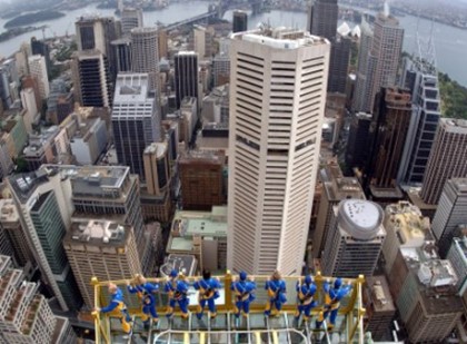 Туристам разрешат гулять по крыше небоскреба