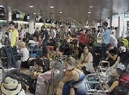 По вине турфирмы россияне просидели весь день в аэропорту Барселоны