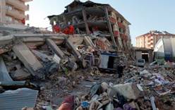 Землетрясение в Турции: 7 погибших, десятки пострадавших