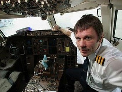 Солист группы Iron Maiden остался без работы пилота