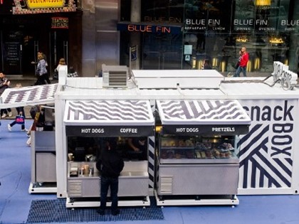 В центре Нью-Йорка появился контейнер с едой
