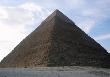 Американский турист пытался взобраться на пирамиду