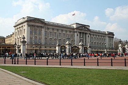 Королевский дворец закроют для туристов