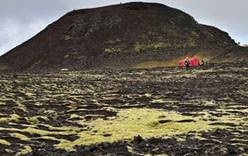 В Исландии туристы спустятся в кратер вулкана