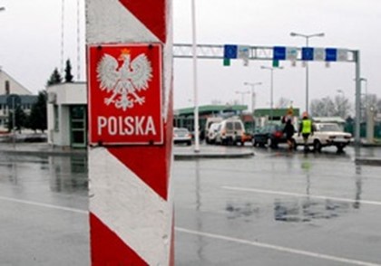 На польской границе откроют специальные полосы для российских болельщиков