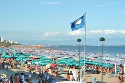 Итальянские пляжи получили 13 новых «голубых флагов»