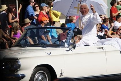 В Музеях Ватикана появился винтажный папамобиль
