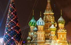 Москвичей и туристов ждут в столице более двух тысяч новогодних мероприятий