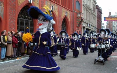 Швейцария: праздник красок и масок!
