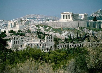 Акрополь можно посетить без затрат на турпоездку