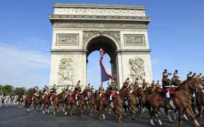 День взятия Бастилии отпразднуют в Париже