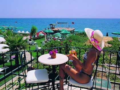 Coral Travel купил отели в Турции