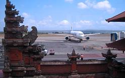 Изменится режим работы аэропорта Бали в октябре