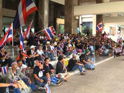 Тайская оппозиция согласилась вести переговоры с властями