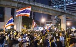 В результате серии взрывов в Бангкоке пострадали два человека