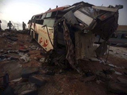 В Египте в результате столкновения автобуса и грузовика погибли 19 человек