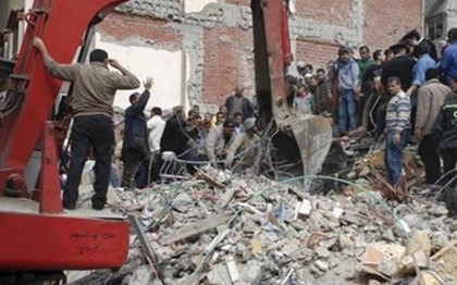 Обрушение жилого дома в Египте, погибли пять человек