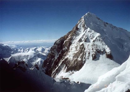 Власти Непала сообщили о снижении платы за восхождение на Эверест