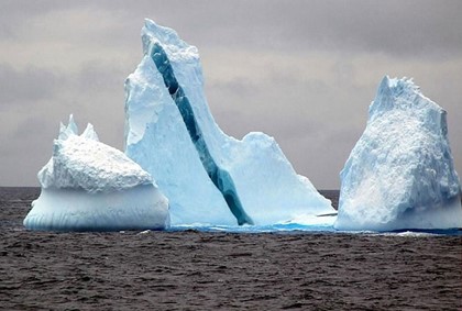 Канада приглашает посмотреть на «Аллею айсбергов»
