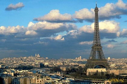 Жалобы парижан на туристов: что больше всего раздражает жителей Франции