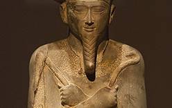 Египет недоволен продажей в Великобритании древней статуи