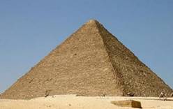Немецким туристам дали 5 лет тюрьмы за кражу из пирамиды Хеопса