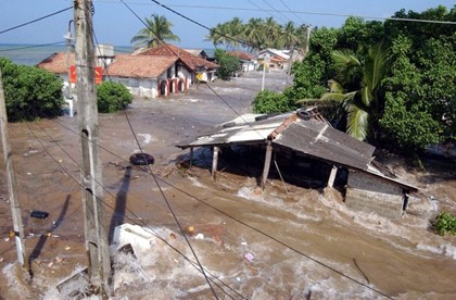В малазийском отеле из-за наводнений заблокировано более 100 туристов