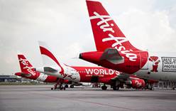 Авиалайнер компании AirAsia пропал с диспетчерских радаров, поиски продолжаются