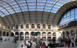 На французских вокзалах откроют отели