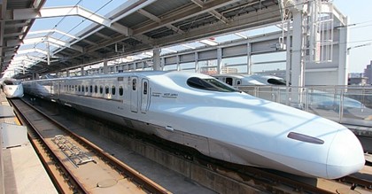 Землетрясение в Японии прервало движение поездов