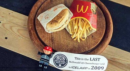 В Исландии выставили последнюю еду  из McDonalds