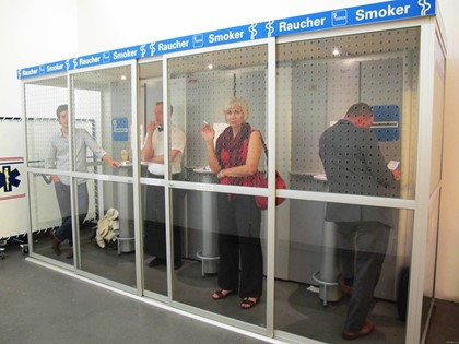 В аэропортах могут вернуть места для курения