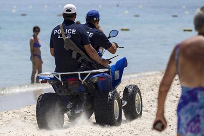 В Тунисе вооружат туристическую полицию