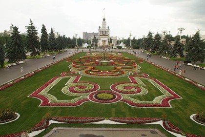 Весной Москву украсят тюльпаны.  «Мосзеленхоз» завершил посадку  луковиц