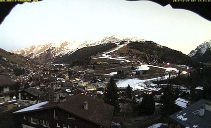Альпийские курорты терпят убытки из-за аномально теплой погоды