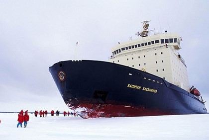 Туристический ледокол «Капитан Хлебников» отправился в Арктику