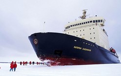 Туристический ледокол «Капитан Хлебников» отправился в Арктику