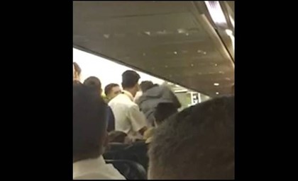 Рейс Ryanair экстренно сел из-за массовой драки на борту