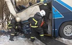 Туристический автобус попал в аварию под Выборгом