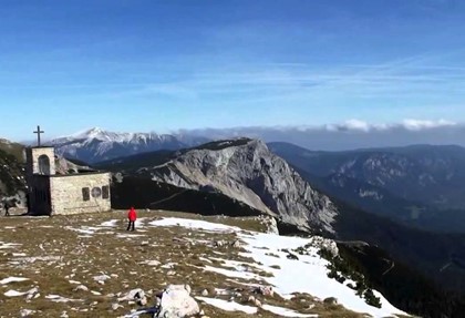 Нетрезвый гид бросил тургруппу в горах Австрии