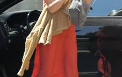 Кэмерон Диас прогулялась по Лос-Анджелесу в пляжном наряде