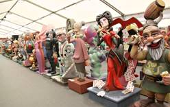 В Валенсии открылась выставка кукол «нинот»